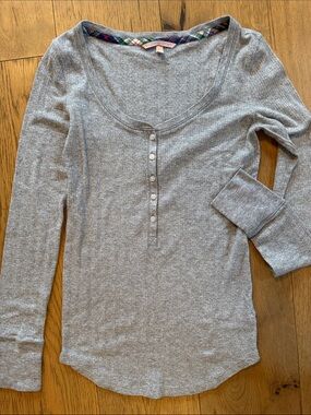 Victoria’s Secret Ribbed Thermal Henley Pajama Lounge Top Gray sku 411